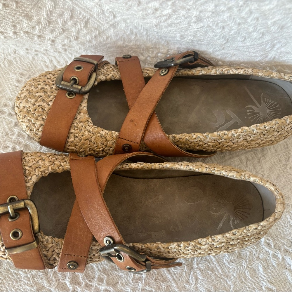 Women’s Toto Scrappy Shoes By Toto Size 6.5 View 3